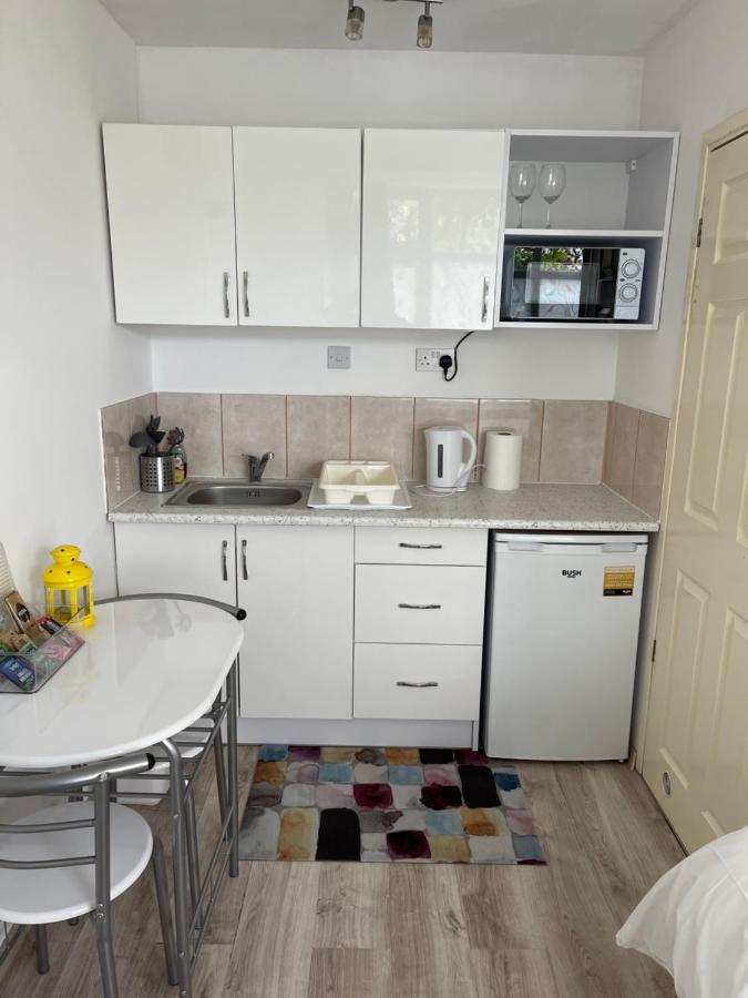 דירות קרוידון Studio Flat Fully Equipped מראה חיצוני תמונה