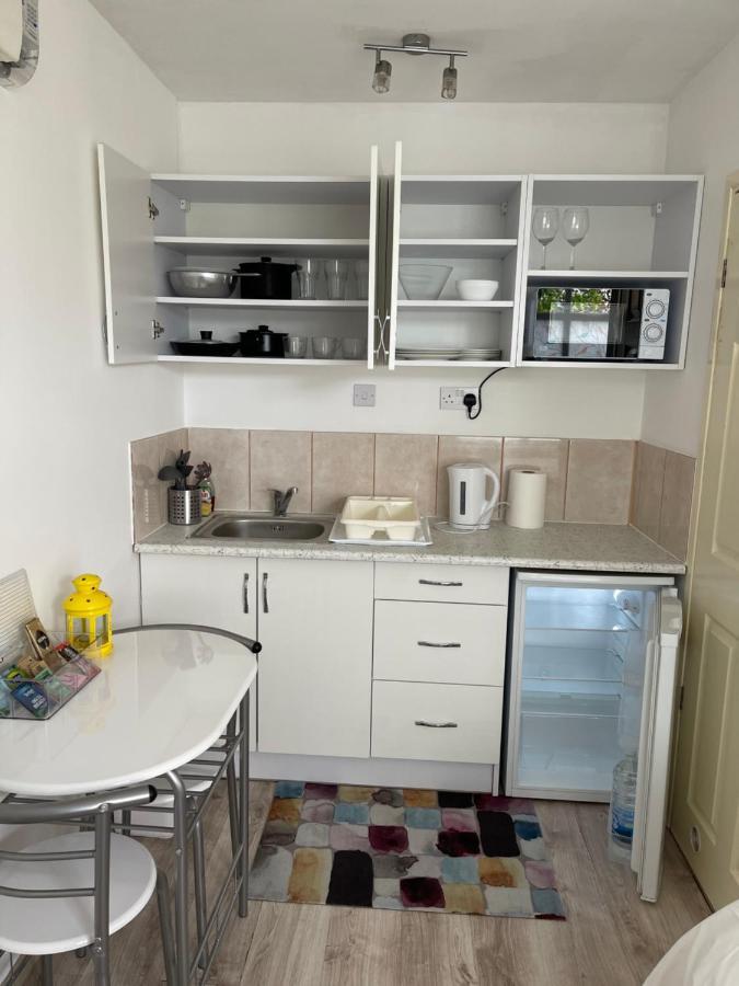 דירות קרוידון Studio Flat Fully Equipped מראה חיצוני תמונה