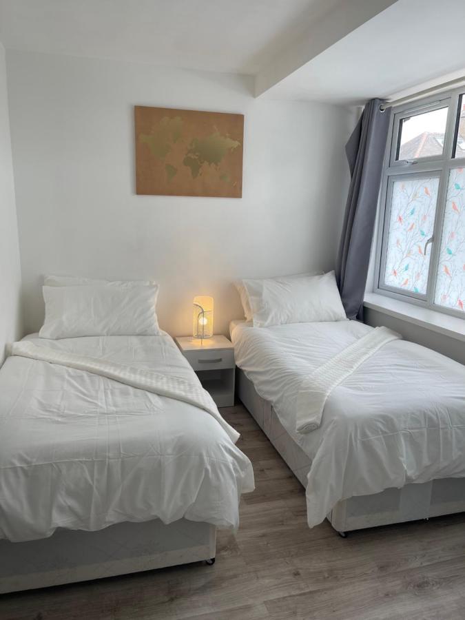 דירות קרוידון Studio Flat Fully Equipped מראה חיצוני תמונה